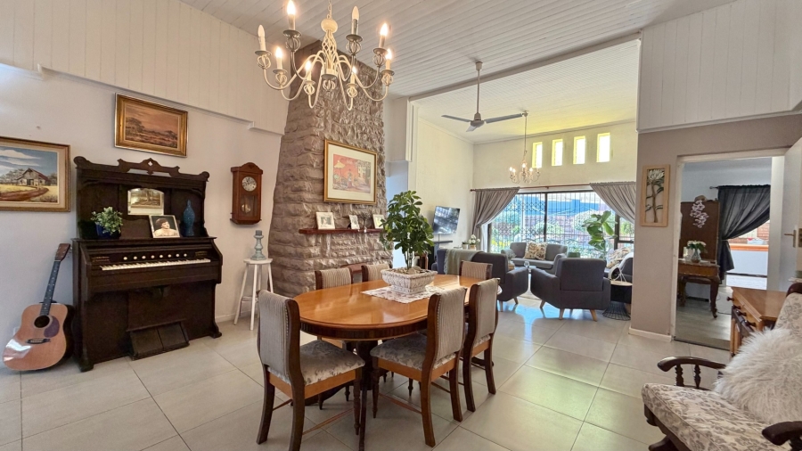 5 Bedroom Property for Sale in Winslow Western Cape